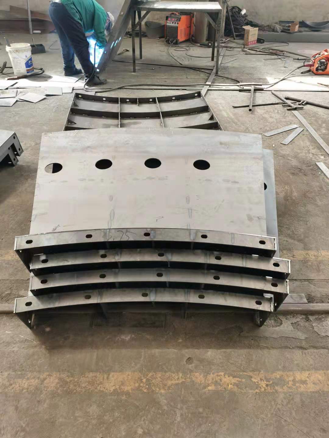 1621839901619192.jpg 風電基礎(chǔ)模具