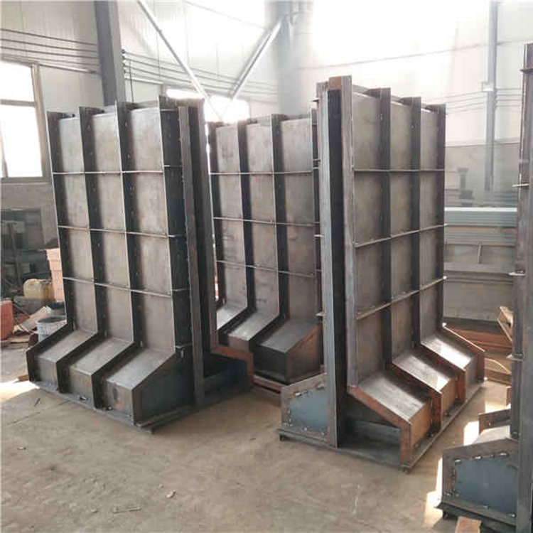 1693368104643818.jpg 擋土墻模具3.jpg